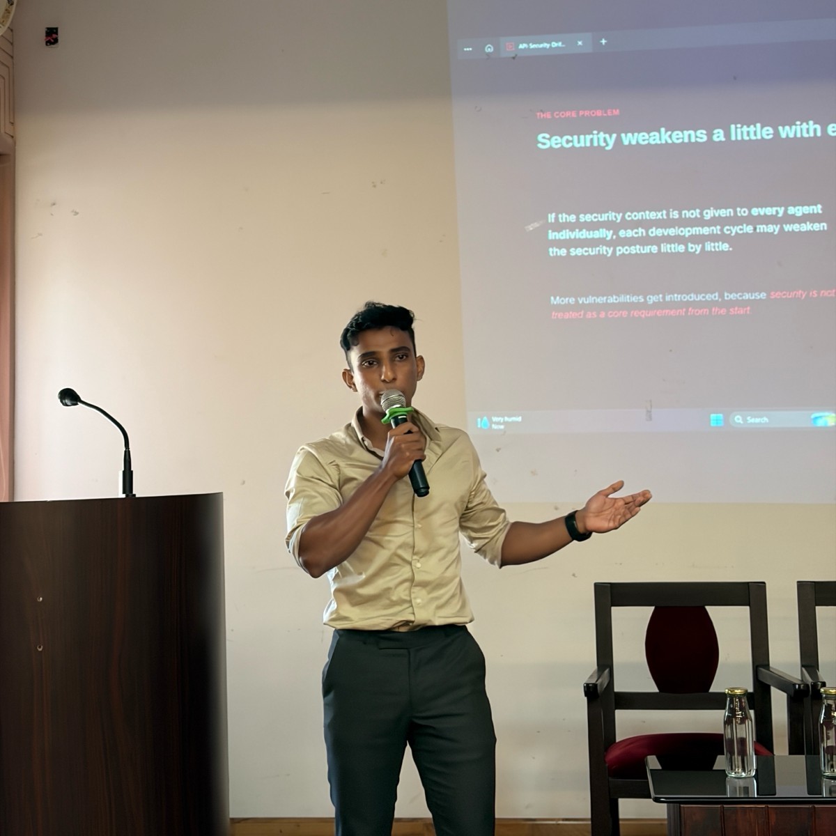 Fahad Faisal presenting the Security Drift talk at the ISRA chapter meetup in Kochi